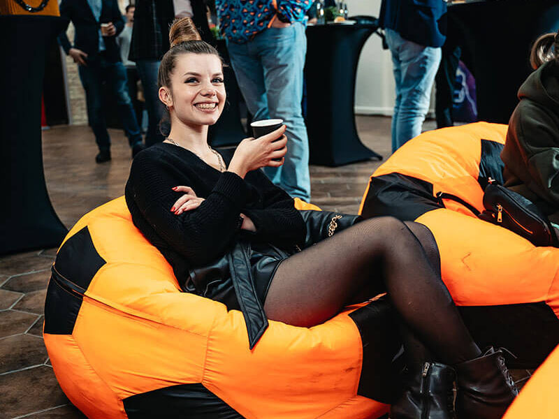 Футбольный пуфик