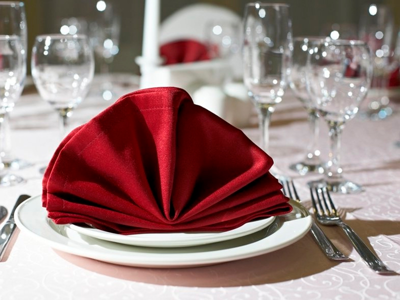 Салфетка бордовая