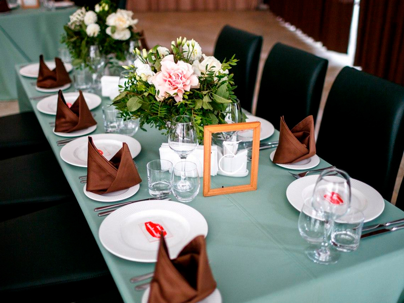 Салфетка коричневая «Жаккард»