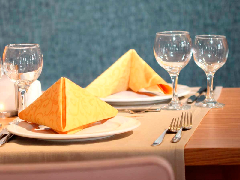 Салфетка золотая «Жаккард»