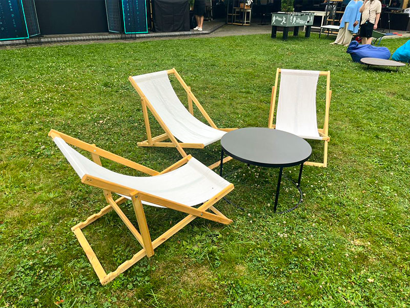 Шезлонг белый