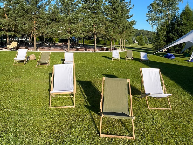 Шезлонг белый