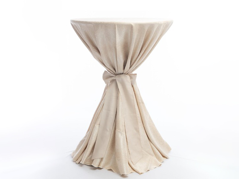 Скатерть круглая бежевая для коктейльного стола