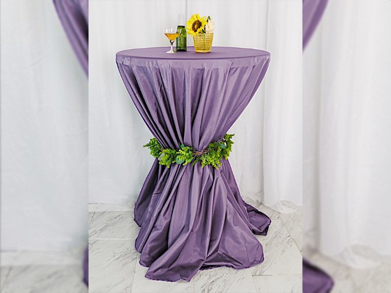Скатерть круглая черничная для коктейльного стола
