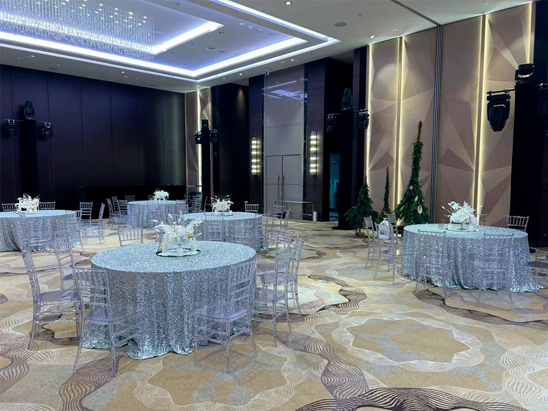 Скатерть банкетная с пайетками