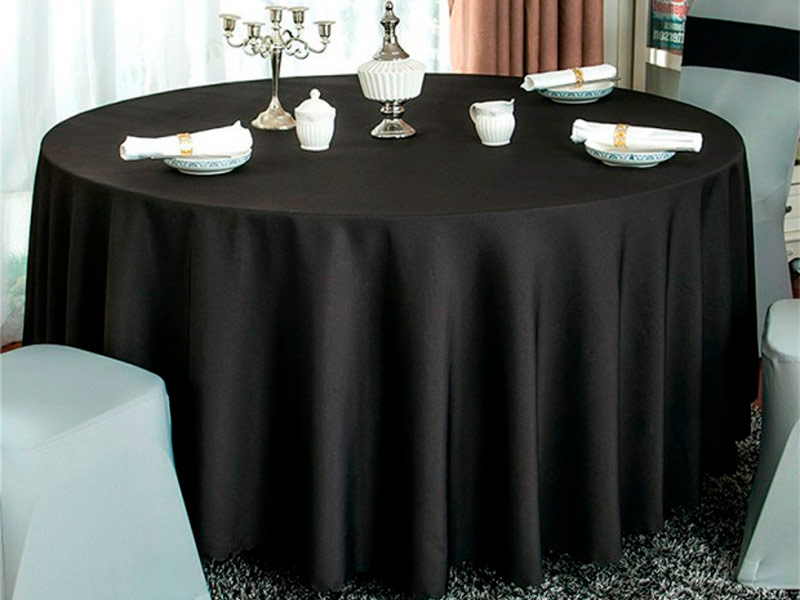 Круглая черная скатерть 3,3 м
