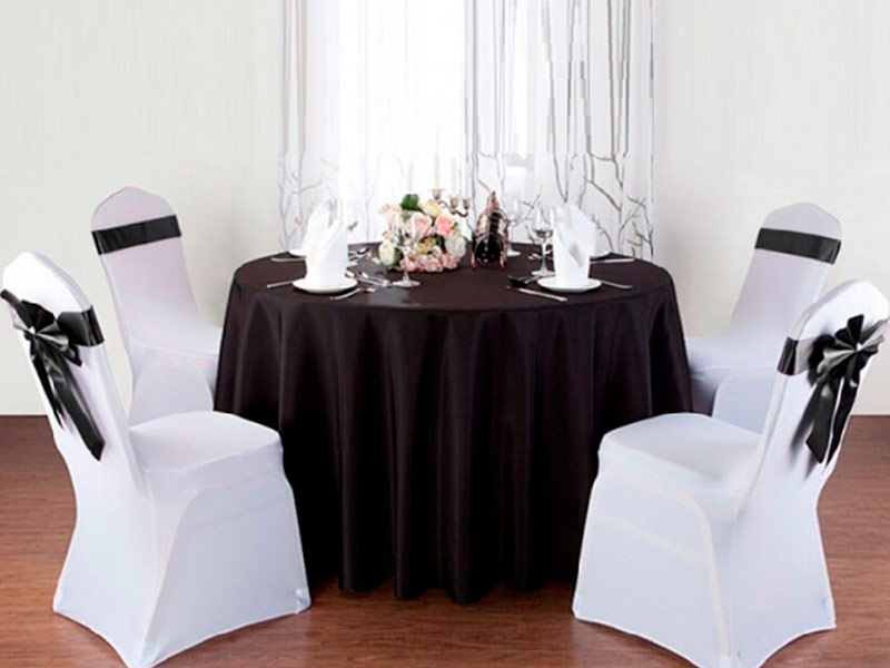 Круглая черная скатерть 3,3 м