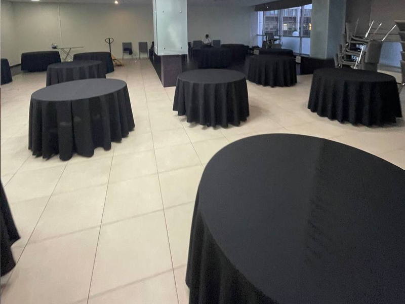 Скатерть круглая D 2,65м ткань габардин чёрная (шов по центру)