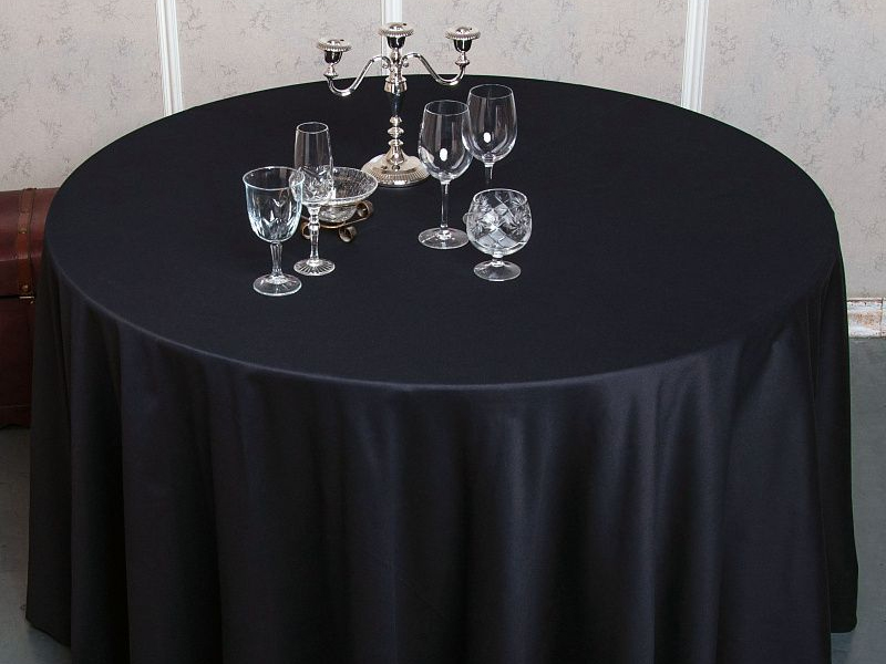 Скатерть круглая D 2,65м ткань габардин чёрная (шов по центру)