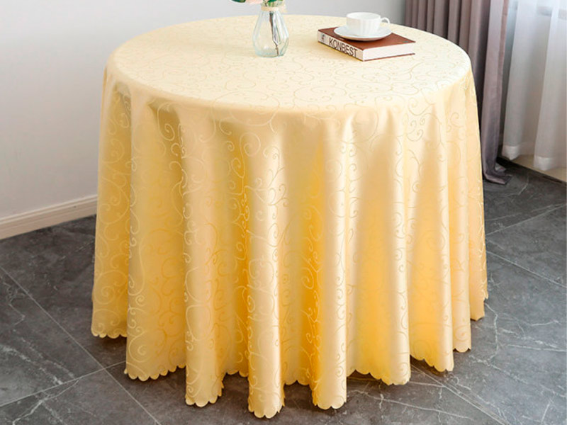 Скатерть на столик для торта «Шампань»