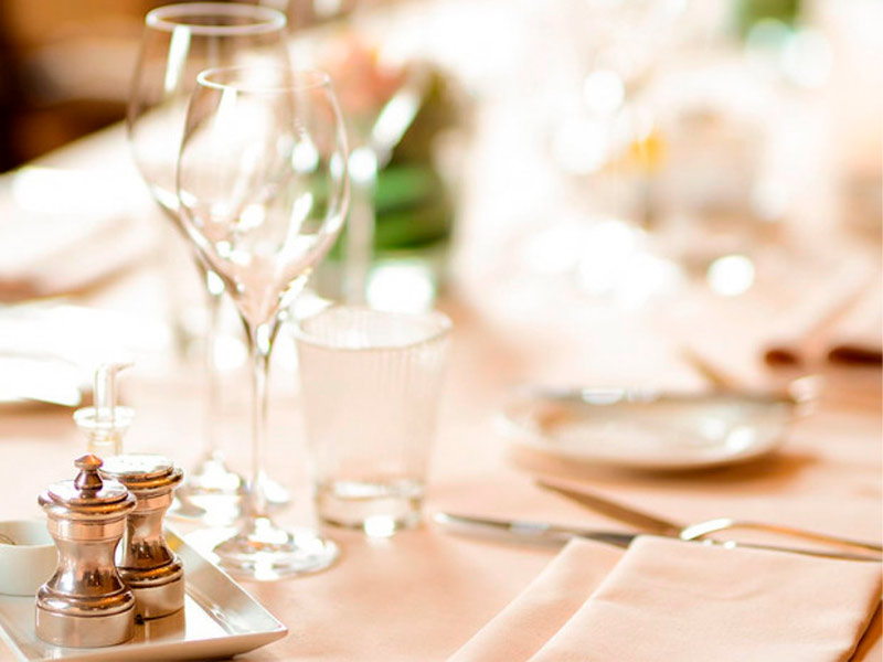 Скатерть прямоугольная бежевая