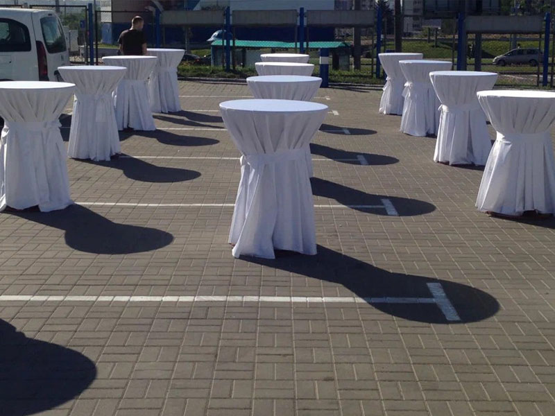 Скатерть белая круглая для коктейльного стола