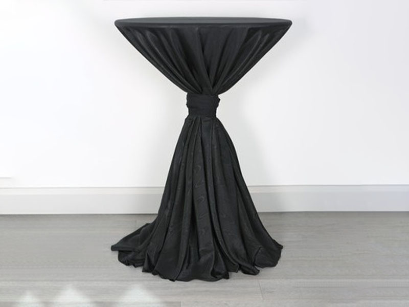 Скатерть черная круглая для коктейльного стол