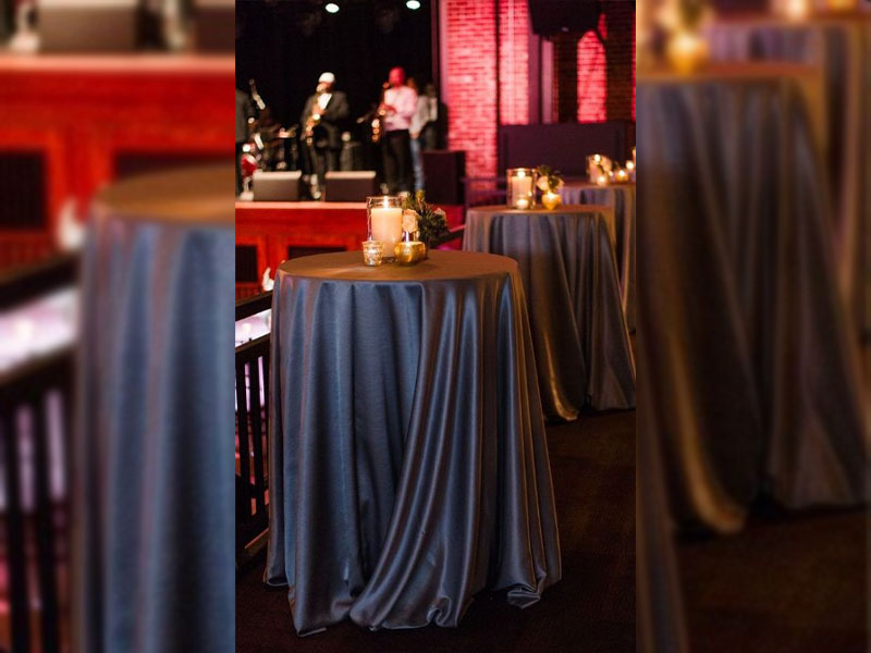 Скатерть серая круглая для коктейльного стола