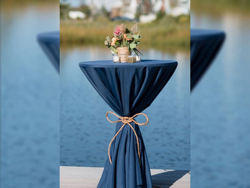 Скатерть синяя круглая для коктейльного стола