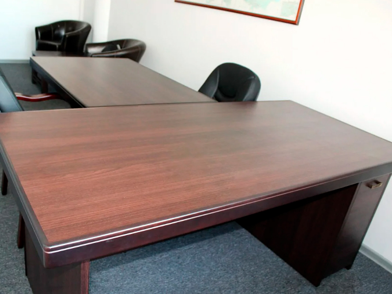 Стол для конференций