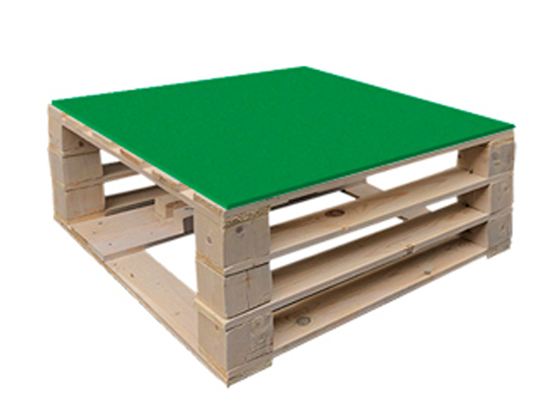 Стол паллетный журнальный деревянный с зеленой столешницей