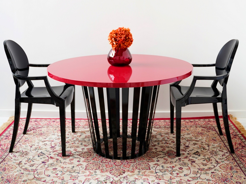 Стол со столешницей бордового цвета D1200