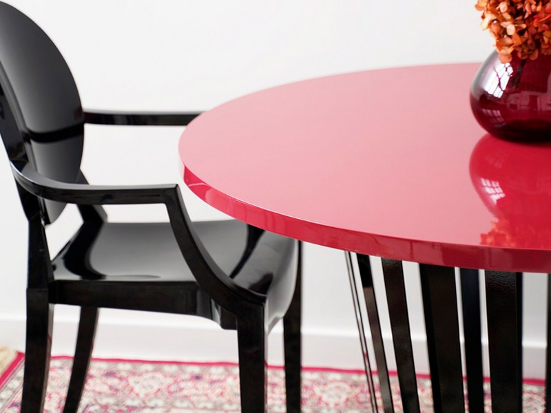 Стол со столешницей бордового цвета D1200