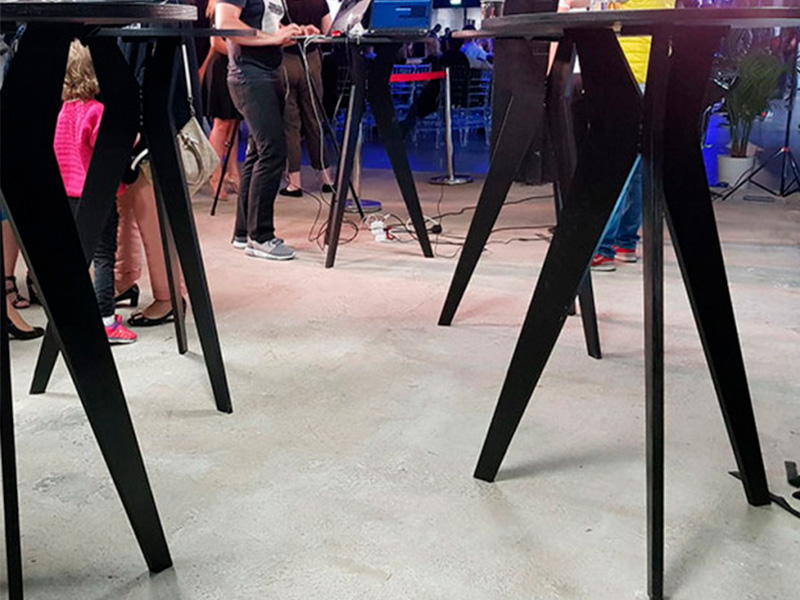 Коктейльный столик Tripod (Черный)