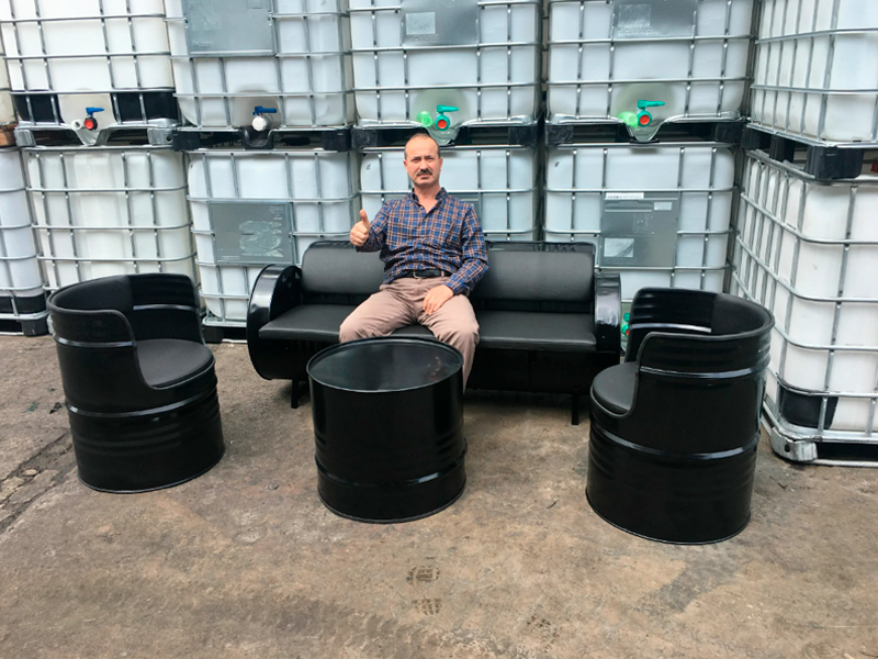 Стол журнальный из бочки чёрный