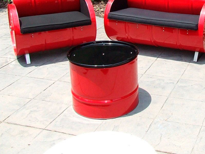 Стол журнальный из бочки красный