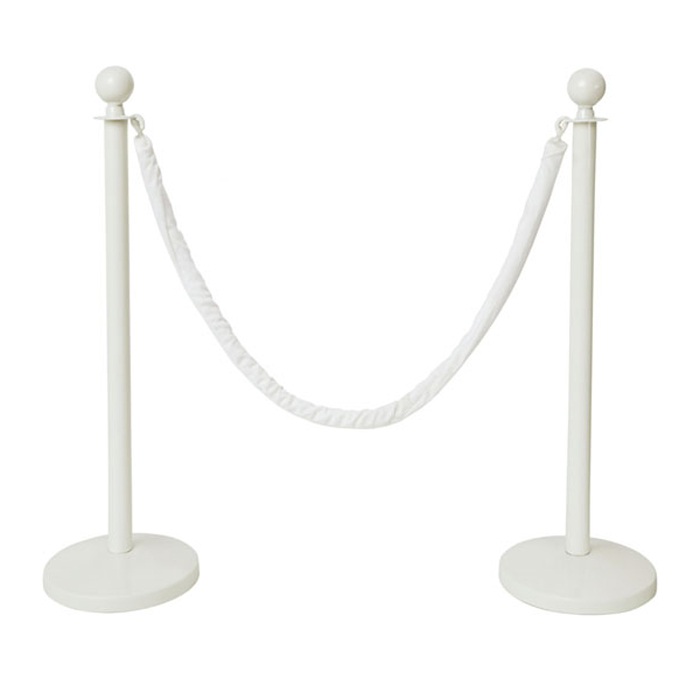 Столбики ограждения белые