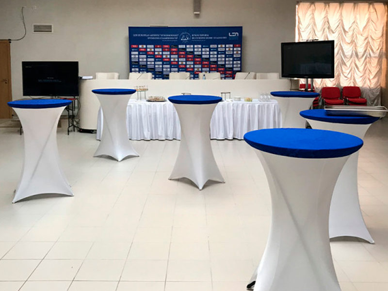 Стрейч наперон «Шапочка» для коктейльного стола синий