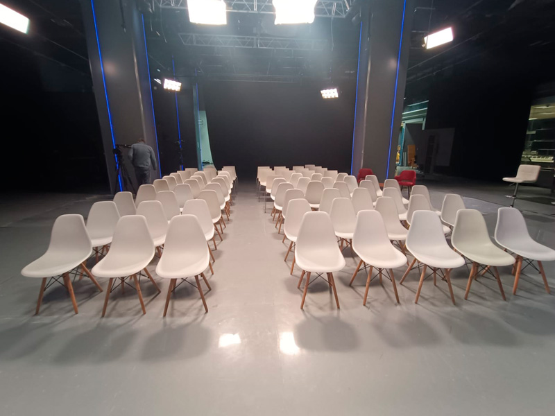 Стул Eames белый