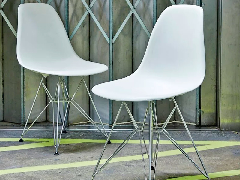 Стул Eames металл белый