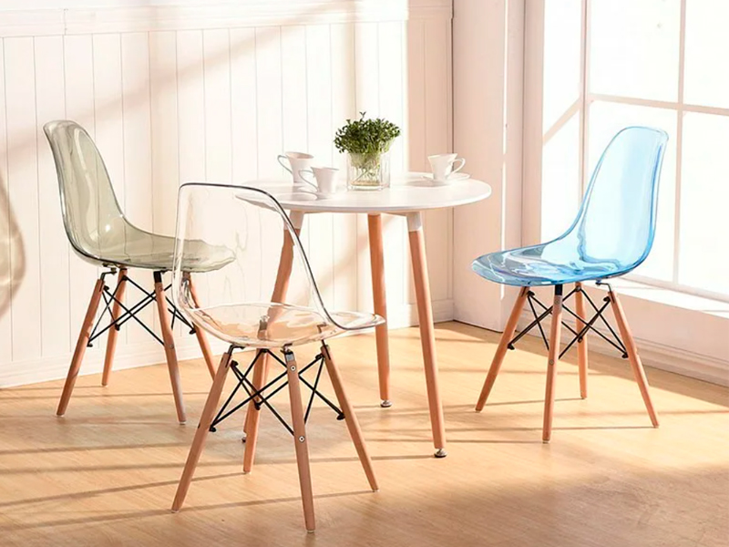 Стул Eames прозрачный