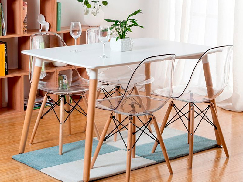 Стул Eames прозрачный