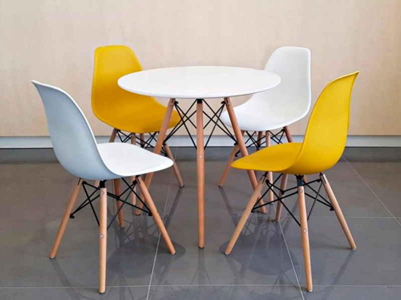 Стул Eames жёлтый