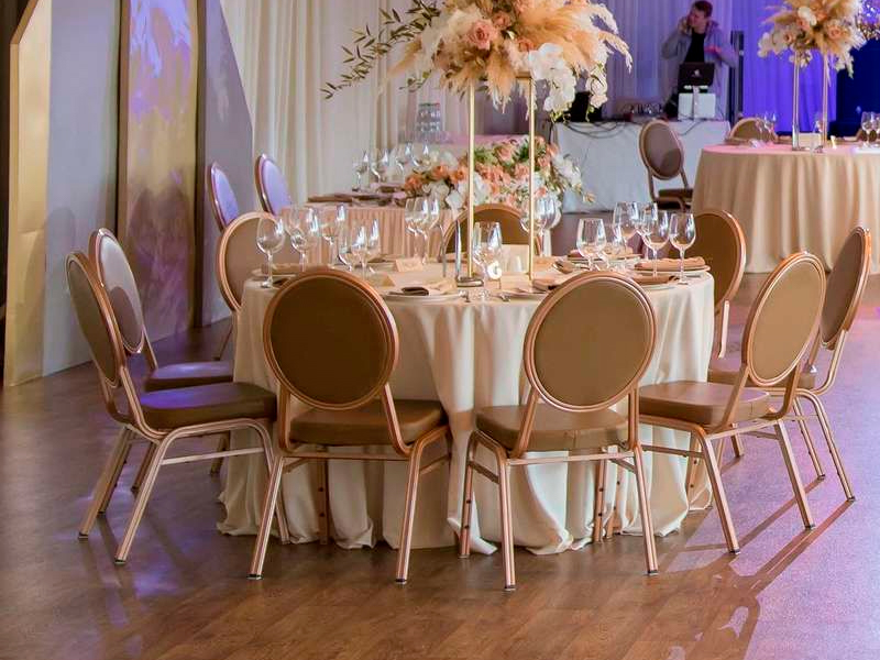 Стул Laval Gold с обивкой из горчичного бархата