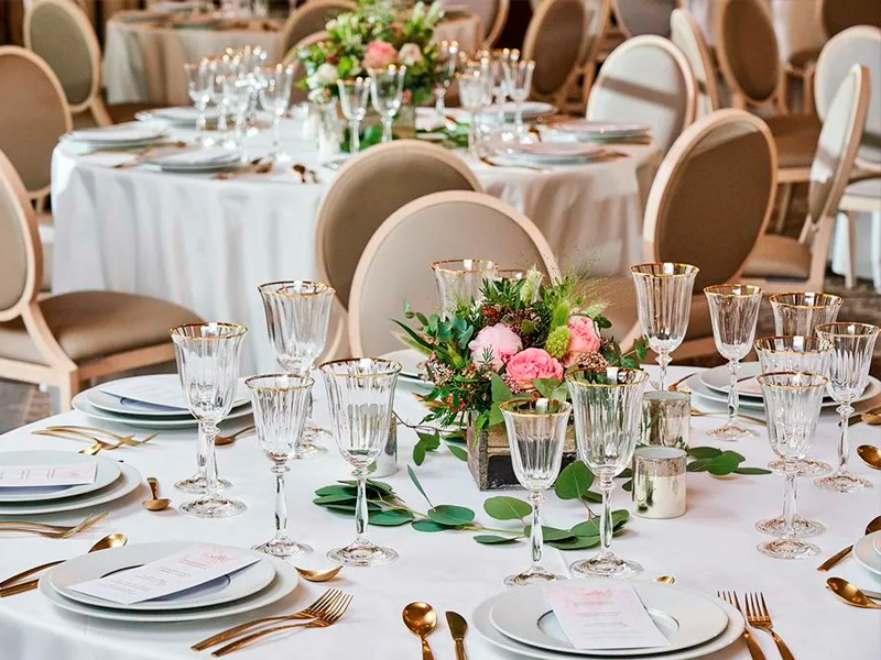 Стул Laval Gold с обивкой из серого бархата