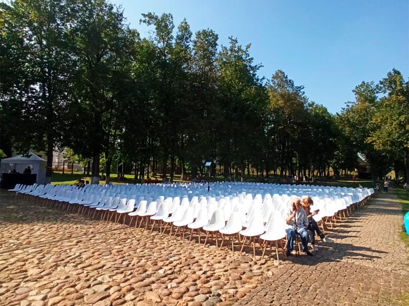 Стул Eames белый