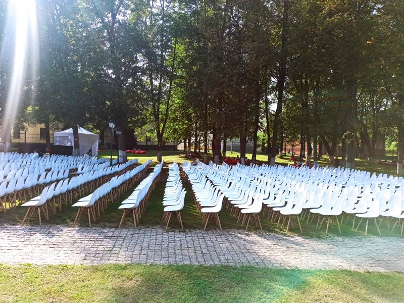 Стул Eames белый