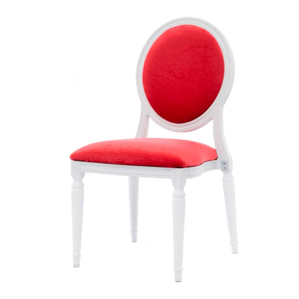 Стул Louis белого цвета с красной бархатной обивкой