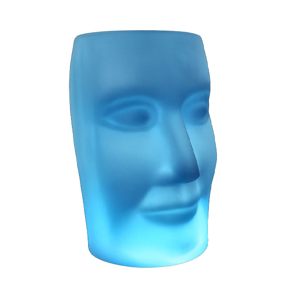 Светодиодный стул в форме головы человека