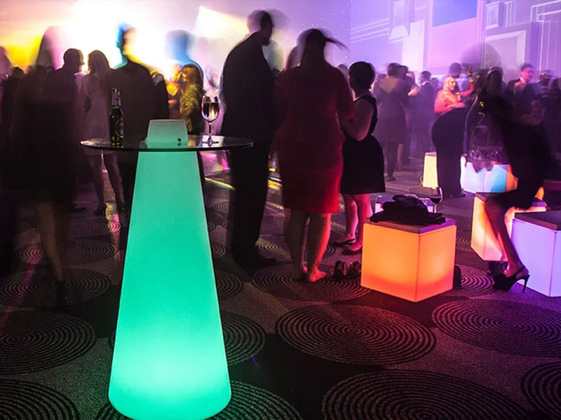 Светящийся коктейльный стол