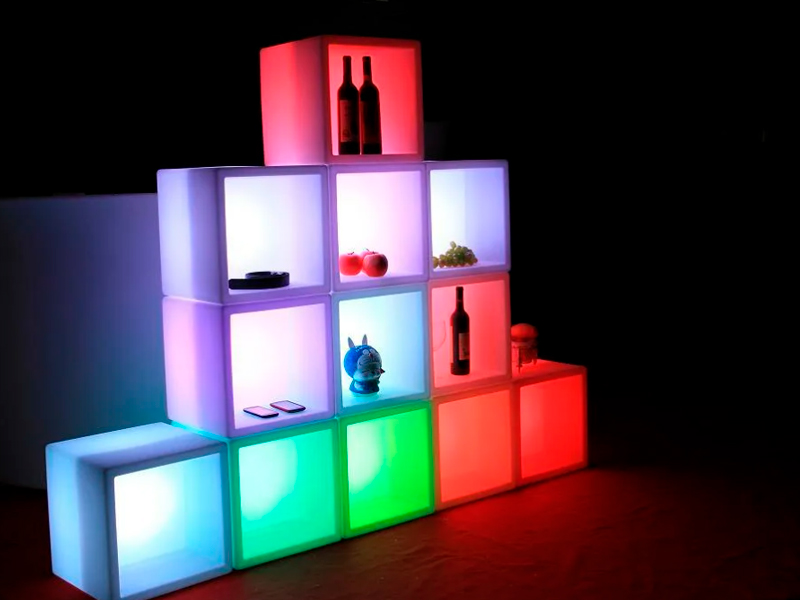 Светящийся куб с нишей