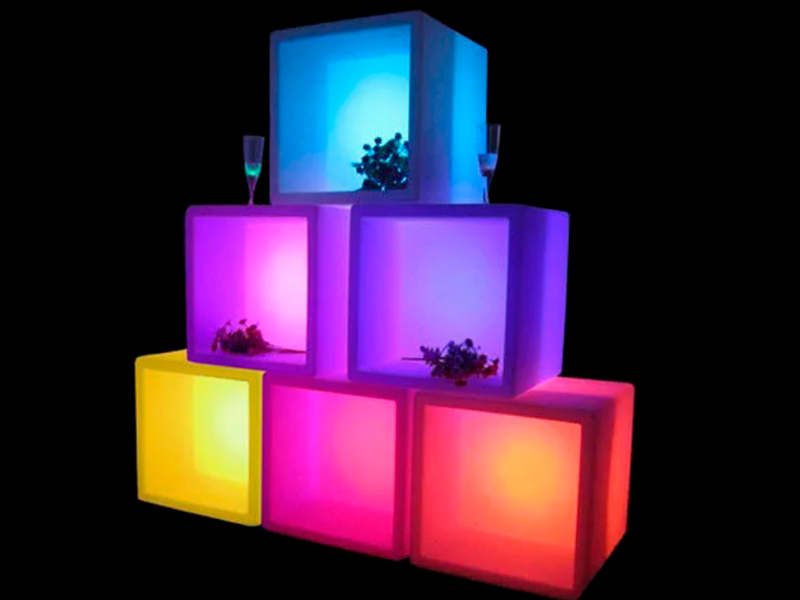 Светящийся куб с нишей