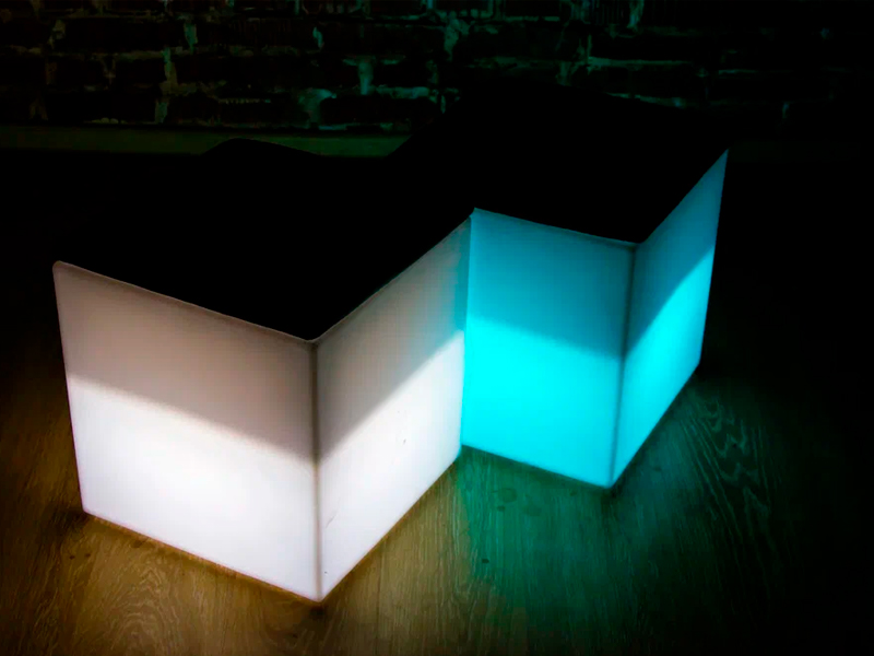 Светящийся пуфик