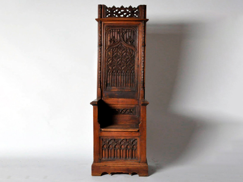 Трон Готический