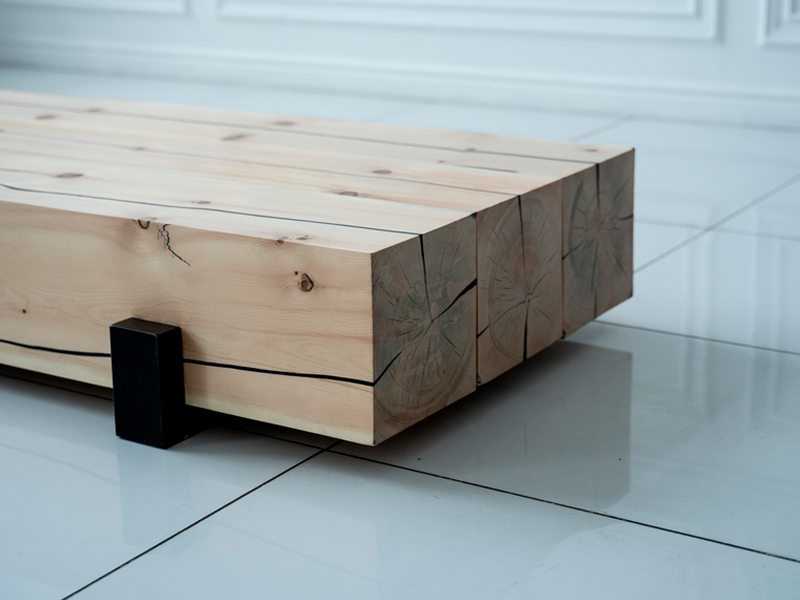 Журнальный стол из бруса