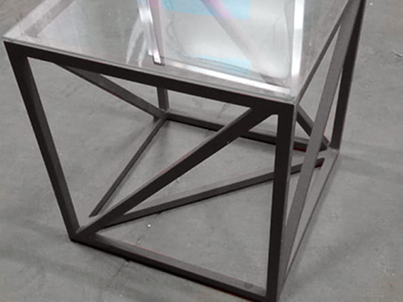 Журнальный стол Loft со стеклом чёрный