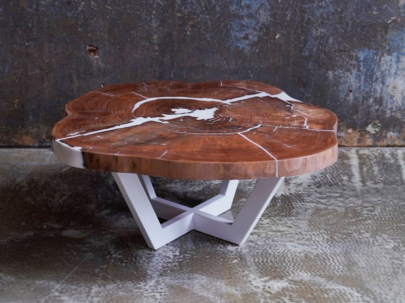 Журнальный стол со столешницей из дуба