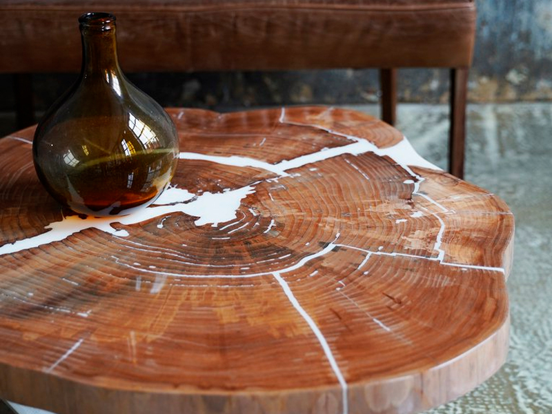 Журнальный стол со столешницей из дуба